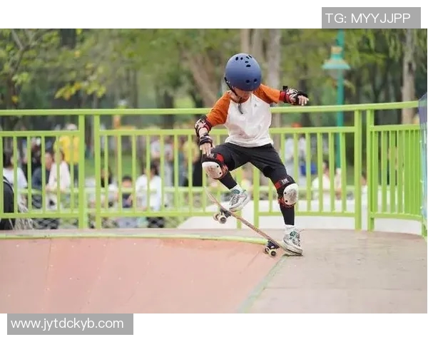 广州滑板队的速度与技巧探索:滑板运动的魅力与挑战 广州滑板队的速度与技巧探索:滑板运动的魅力与挑战