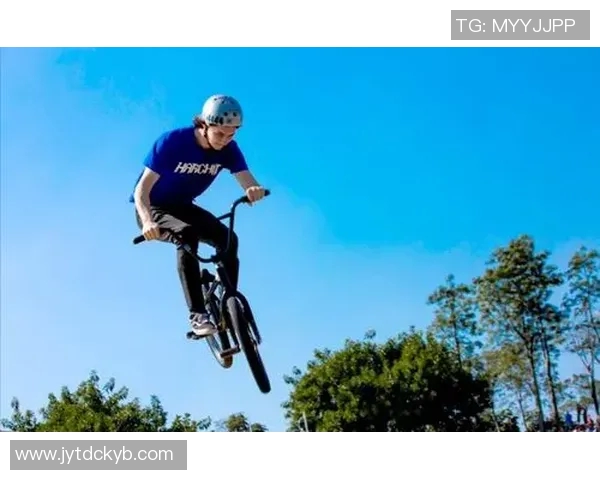 重庆街舞队在极限运动嘉年华中以95分高居积分榜首位