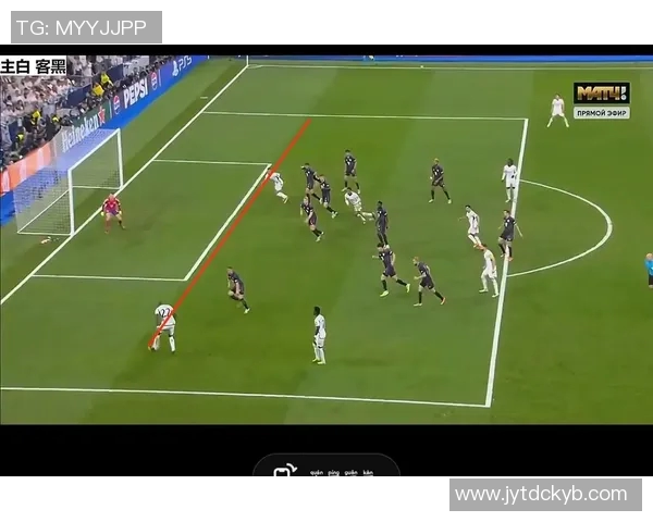 越位规则详解及其在足球比赛中的实际应用与争议分析